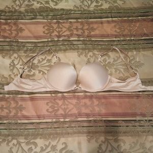 Victoria Secret Bombshell Bra Brand New!!